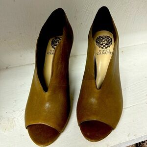 Ladies Vince Camuto open toes wedge/heels.